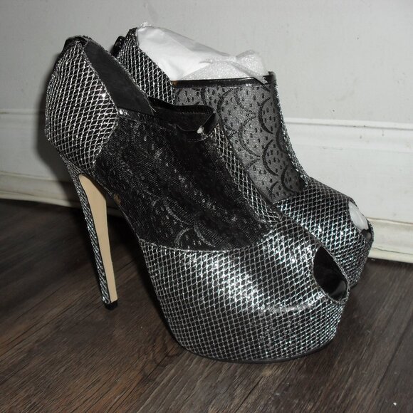 A silver and black mesh peep-toe high-heeled booties 9.5 (Pierre Dumas) - Picture 1 of 6